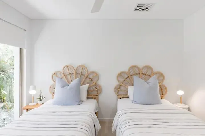 Poinciana House—Luxury Noosa Retreat Close To Beach 0*, Noosa Heads Αυστραλία