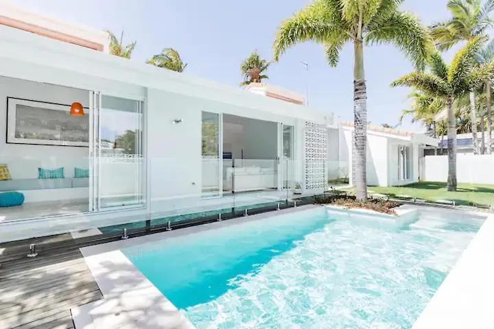 Poinciana House—Luxury Noosa Retreat Close To Beach 0*, Noosa Heads